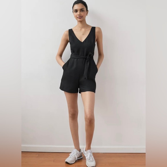 Wilfred Aperture Romper. NWT. Black. Size 4 - Picture 2 of 6